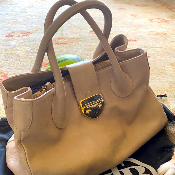 Below the Belt classic beige handbag